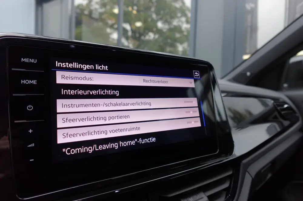 Volkswagen T-Roc 2.0 TSI 4Motion R PANO AKRA CAM VOL uit 2022, foto 20