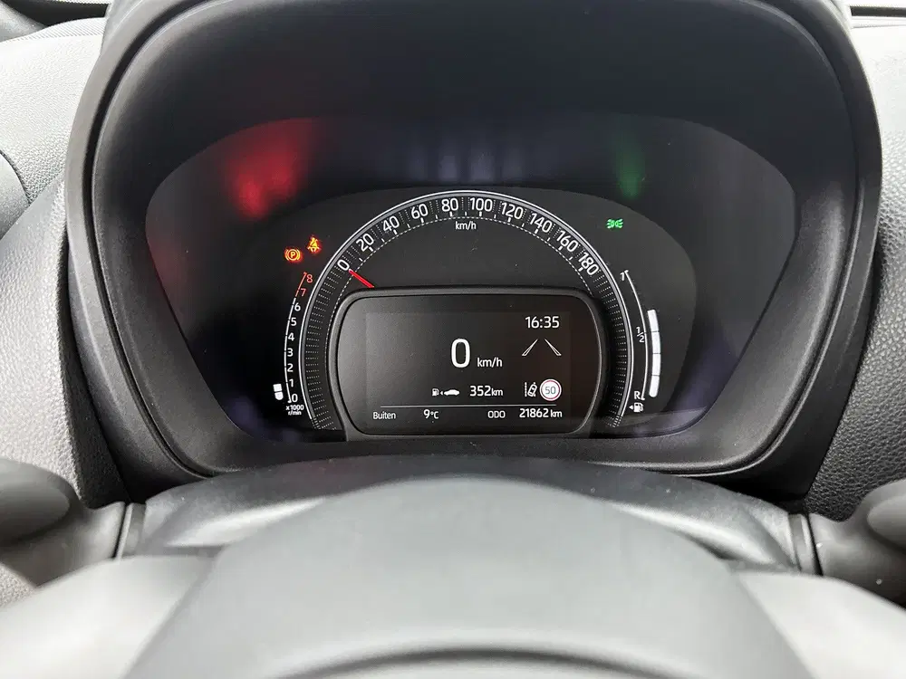 Toyota Aygo X 1.0 VVT-i MT Play uit 2025, foto 5