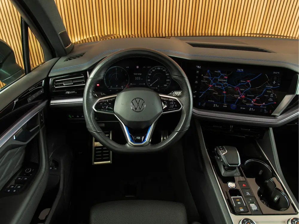 Volkswagen Touareg 3.0 TSi eHybrid R-Line PANO | DYNAUDIO | uit 2021, foto 12