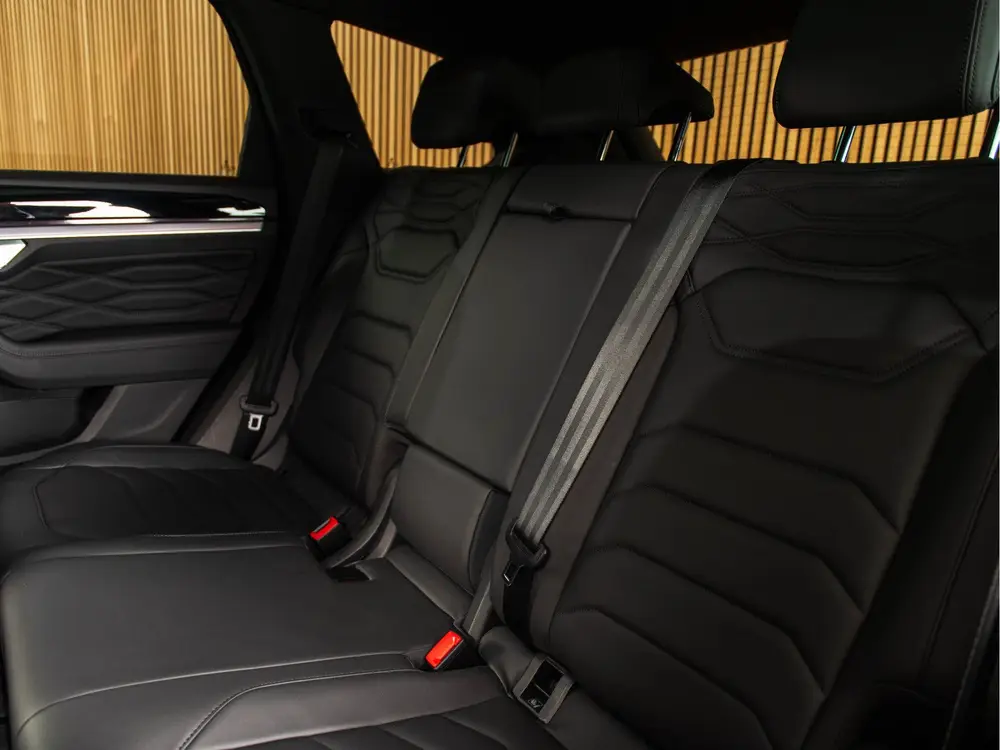 Volkswagen Touareg 3.0 TSi eHybrid R-Line PANO | DYNAUDIO | uit 2021, foto 15