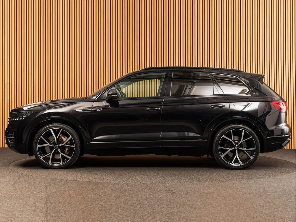 Volkswagen Touareg 3.0 TSi eHybrid R-Line PANO | DYNAUDIO | uit 2021, foto 2