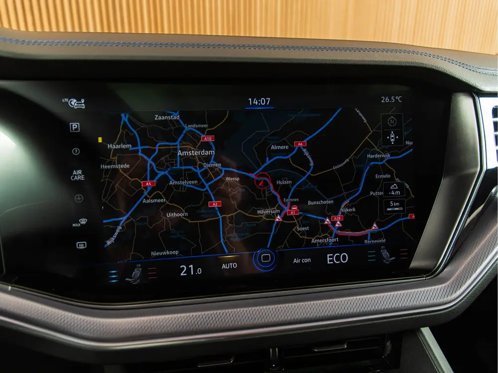 Volkswagen Touareg 3.0 TSi eHybrid R-Line PANO | DYNAUDIO | uit 2021, foto 20