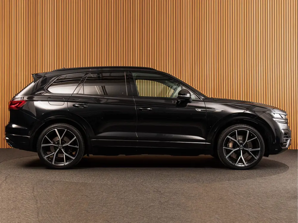 Volkswagen Touareg 3.0 TSi eHybrid R-Line PANO | DYNAUDIO | uit 2021, foto 6