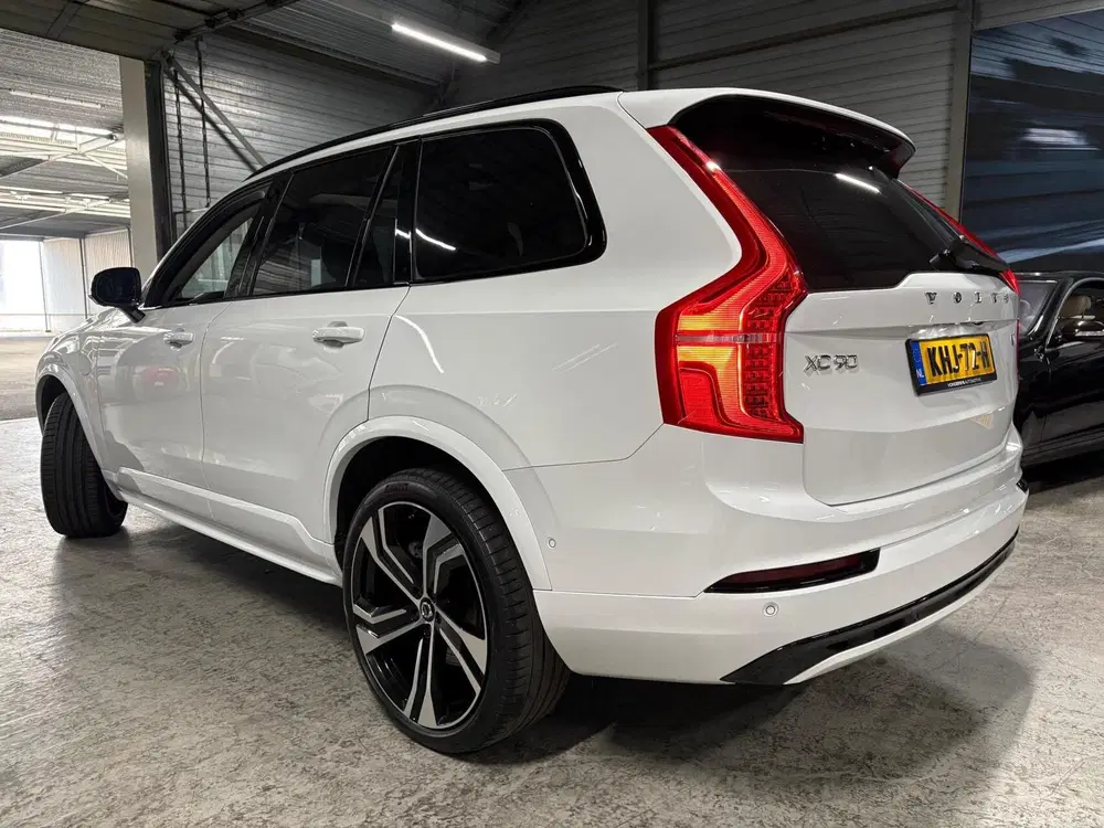 Volvo XC90 2.0 T8 Recharge AWD Ultimate Dark uit 2023, foto 4