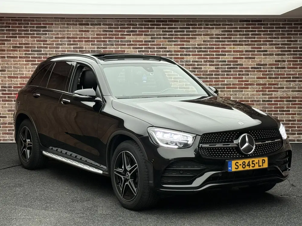 Mercedes-Benz GLC 300 4MATIC AMG Premium Plus Pano uit 2019, foto 10