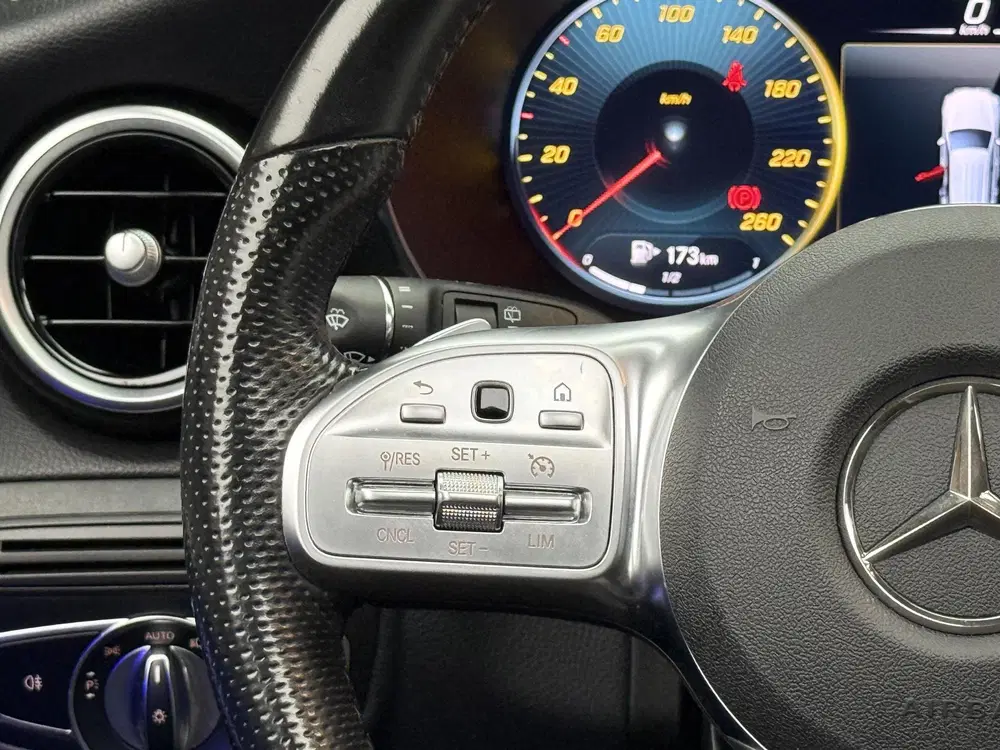 Mercedes-Benz GLC 300 4MATIC AMG Premium Plus Pano uit 2019, foto 19