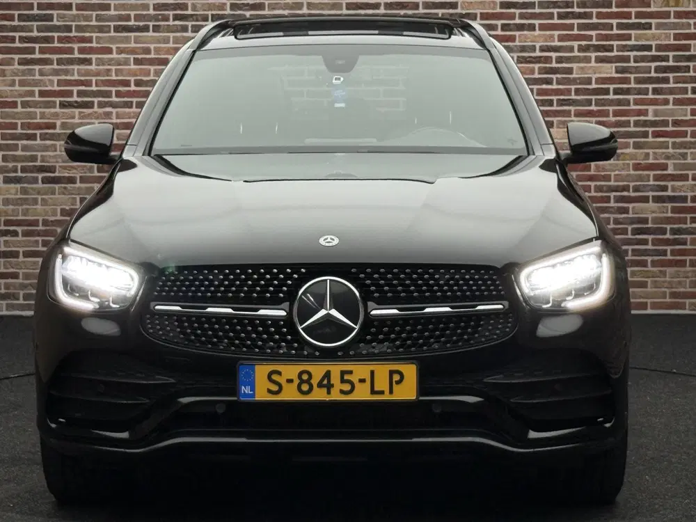 Mercedes-Benz GLC 300 4MATIC AMG Premium Plus Pano uit 2019, foto 5