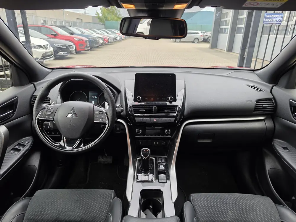 Mitsubishi Eclipse Cross 2.4 PHEV Black Edition uit 2023, foto 7