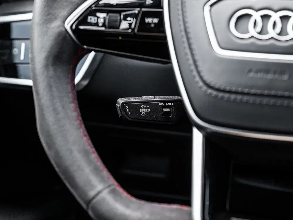 Audi RS6 C8 4.0 TFSI Quattro uit 2020, foto 14