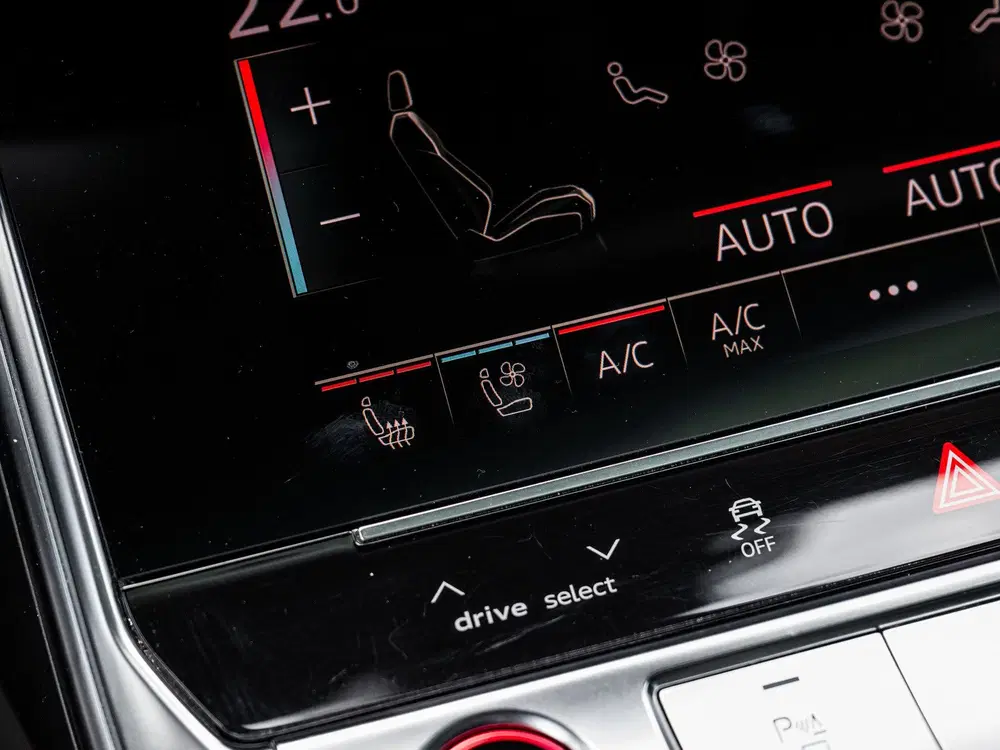 Audi RS6 C8 4.0 TFSI Quattro uit 2020, foto 17