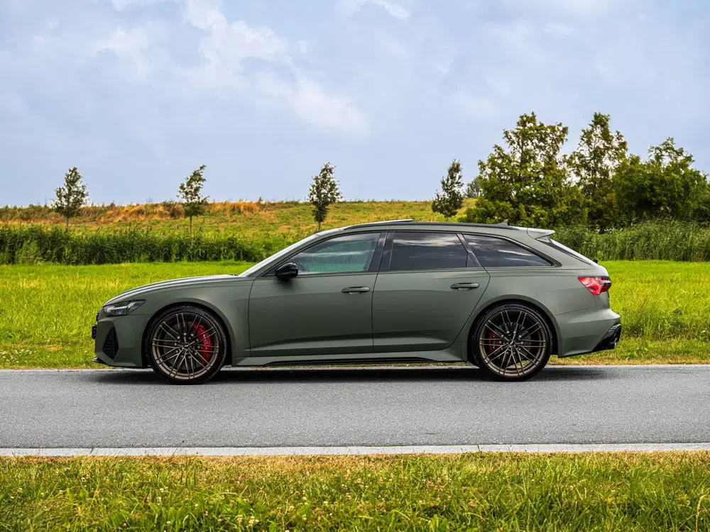 Audi RS6 C8 4.0 TFSI Quattro uit 2020, foto 4