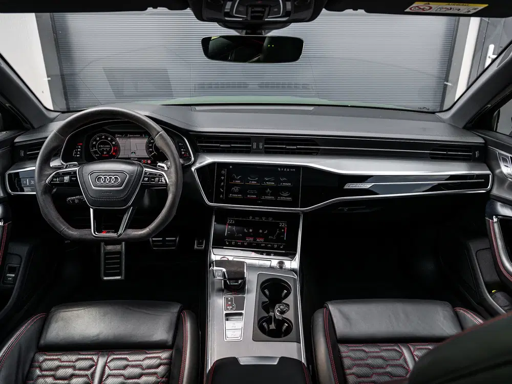 Audi RS6 C8 4.0 TFSI Quattro uit 2020, foto 6