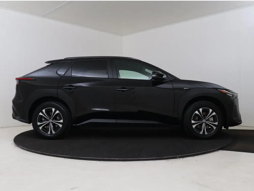 Toyota bZ4X Dynamic 71 kWh uit 2025, foto 14