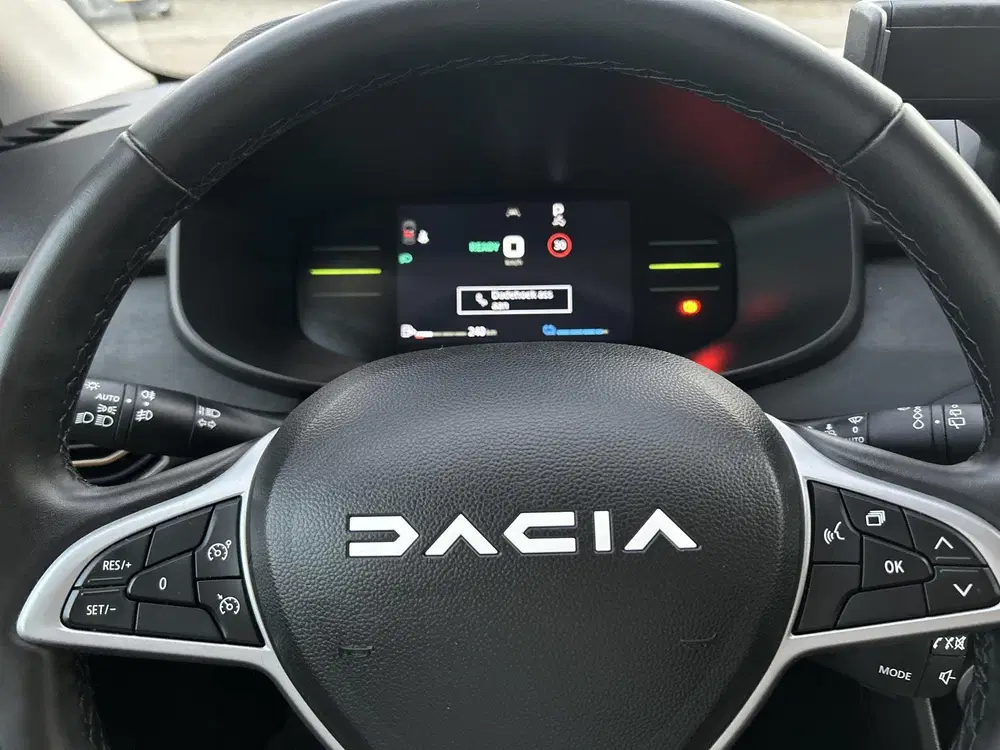 Dacia Jogger 1.6 Hybrid 140 Extreme 7p. uit 2024, foto 18