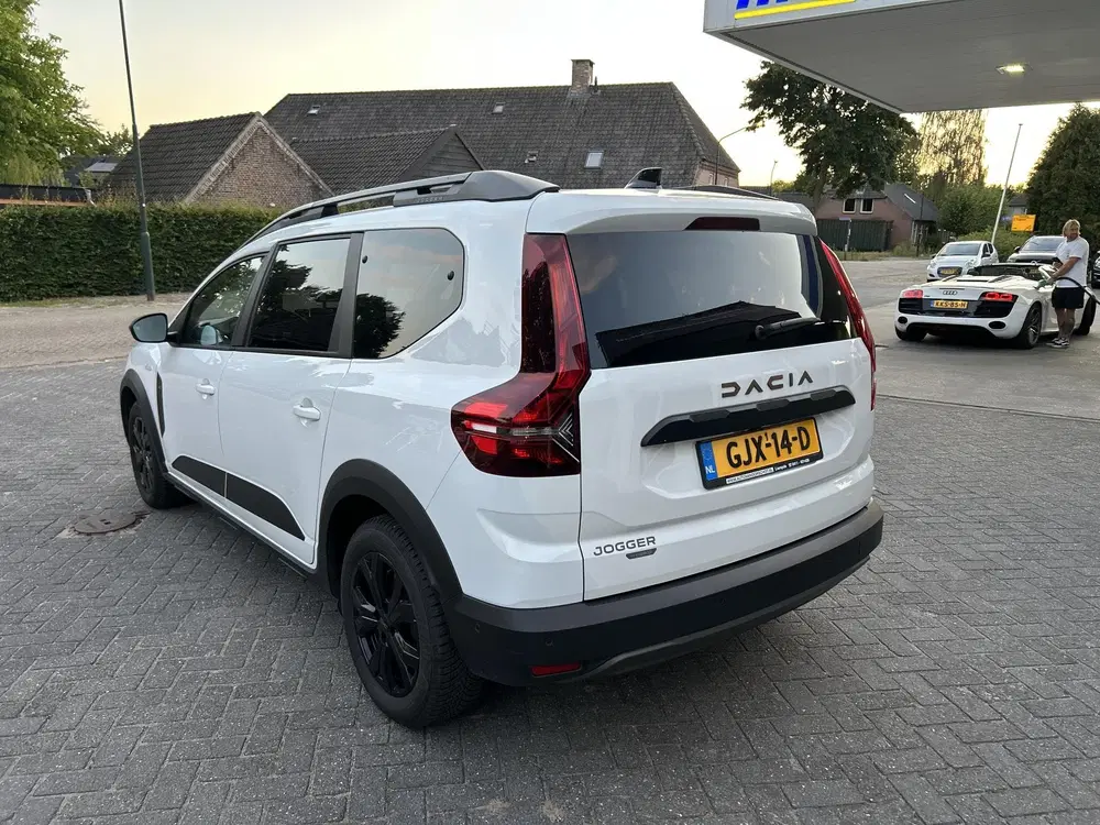 Dacia Jogger 1.6 Hybrid 140 Extreme 7p. uit 2024, foto 7