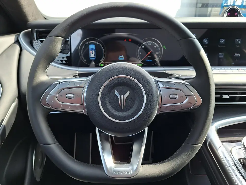 Voyah Free Flagship 4WD 106 kWh | Black Line | Panoramadak | uit 2026, foto 12