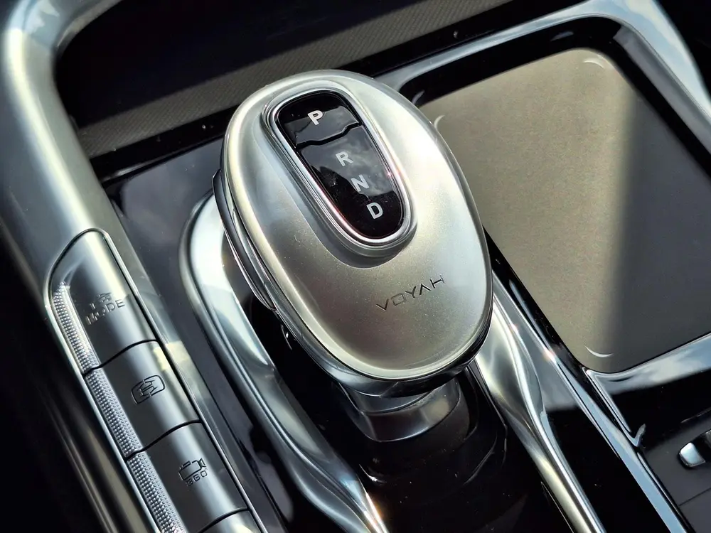 Voyah Free Flagship 4WD 106 kWh | Black Line | Panoramadak | uit 2026, foto 17