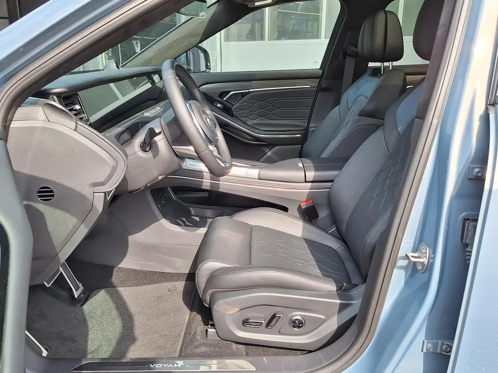 Voyah Free Flagship 4WD 106 kWh | Black Line | Panoramadak | uit 2026, foto 4