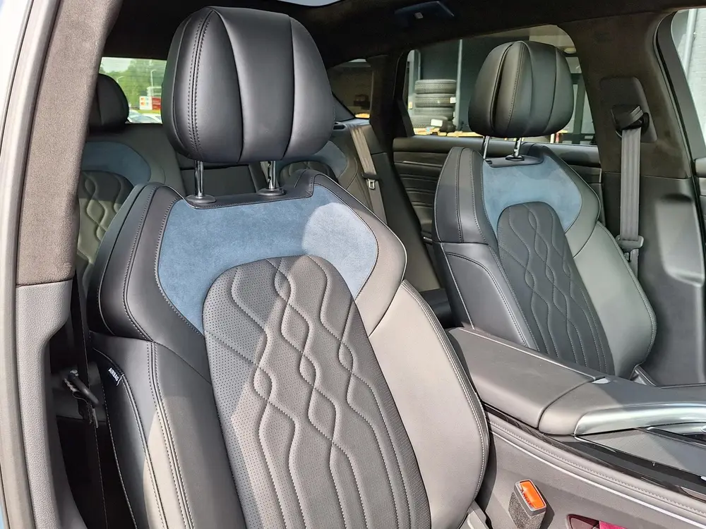 Voyah Free Flagship 4WD 106 kWh | Black Line | Panoramadak | uit 2026, foto 6