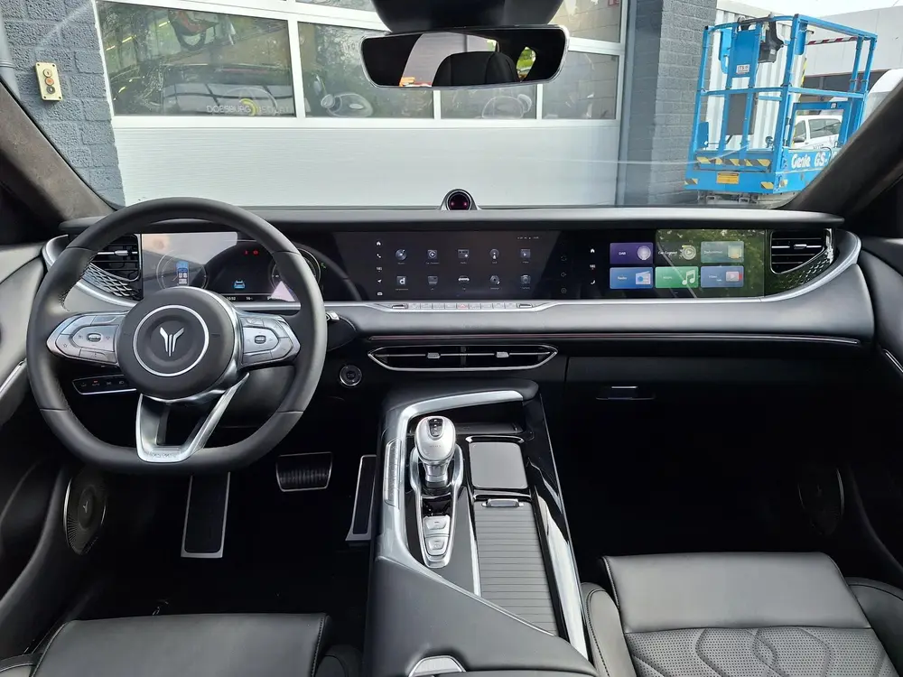 Voyah Free Flagship 4WD 106 kWh | Black Line | Panoramadak | uit 2026, foto 8
