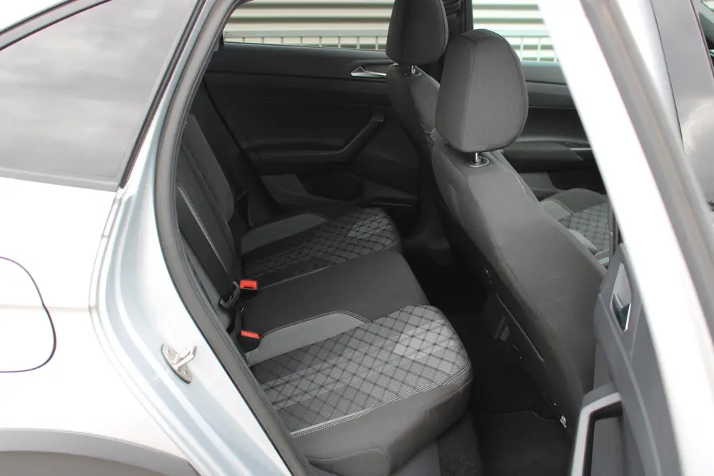Volkswagen Taigo 1.5 TSI R-Line Business AUTOMAAT SCHUIFDAK uit 2022, foto 14