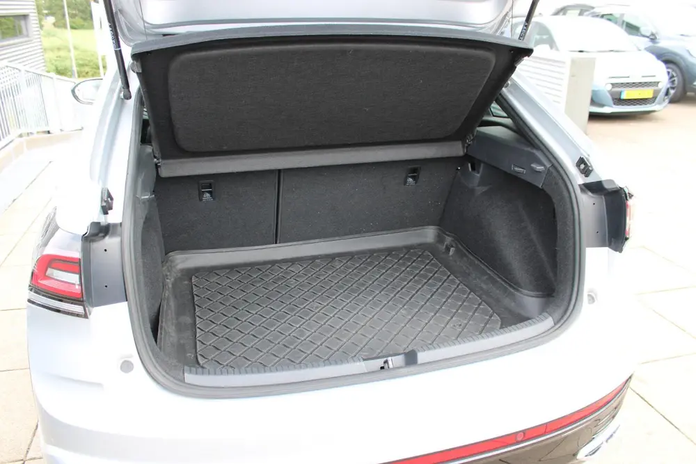 Volkswagen Taigo 1.5 TSI R-Line Business AUTOMAAT SCHUIFDAK uit 2022, foto 15