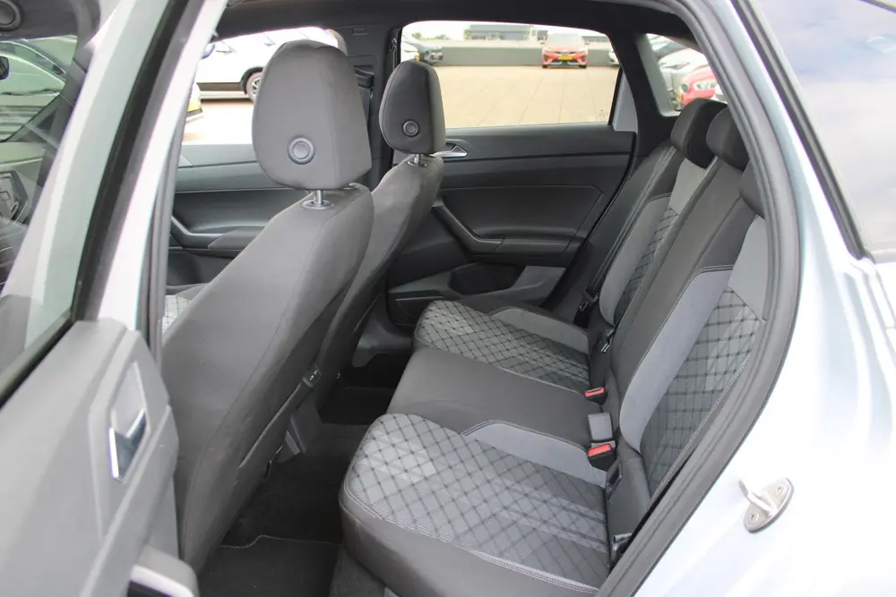 Volkswagen Taigo 1.5 TSI R-Line Business AUTOMAAT SCHUIFDAK uit 2022, foto 18