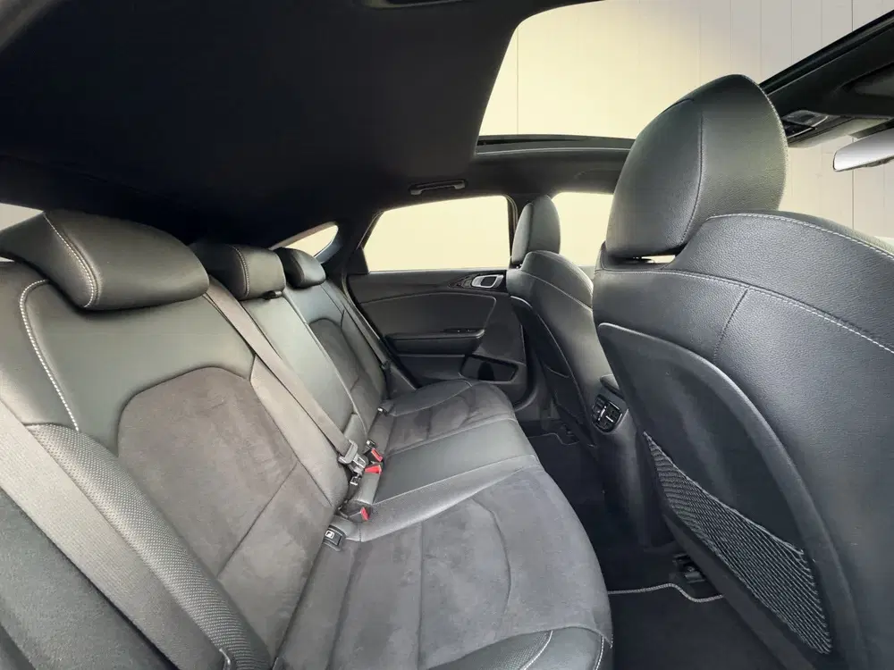 Kia ProCeed 1.0 T-GDI GT-PlusLine PANO uit 2021, foto 15
