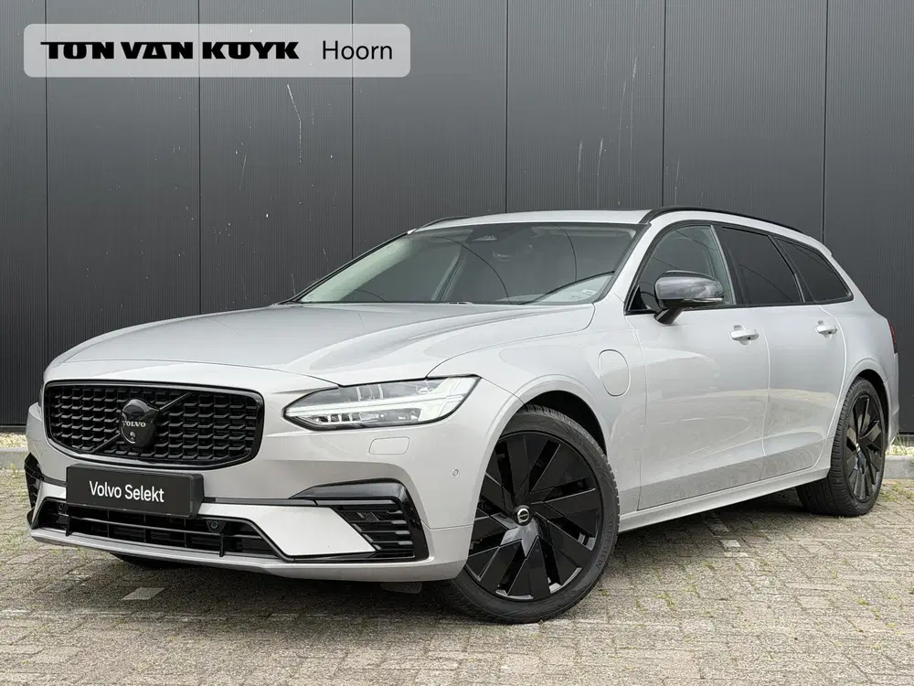 Volvo V90 2.0 T6 Plug-in hybrid AWD Ultra Dark BLACK uit 2024