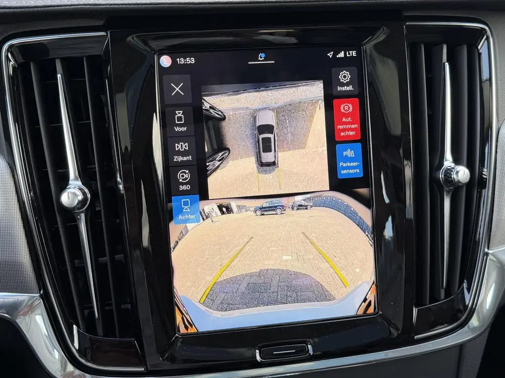 Volvo V90 2.0 T6 Plug-in hybrid AWD Ultra Dark BLACK uit 2024, foto 13