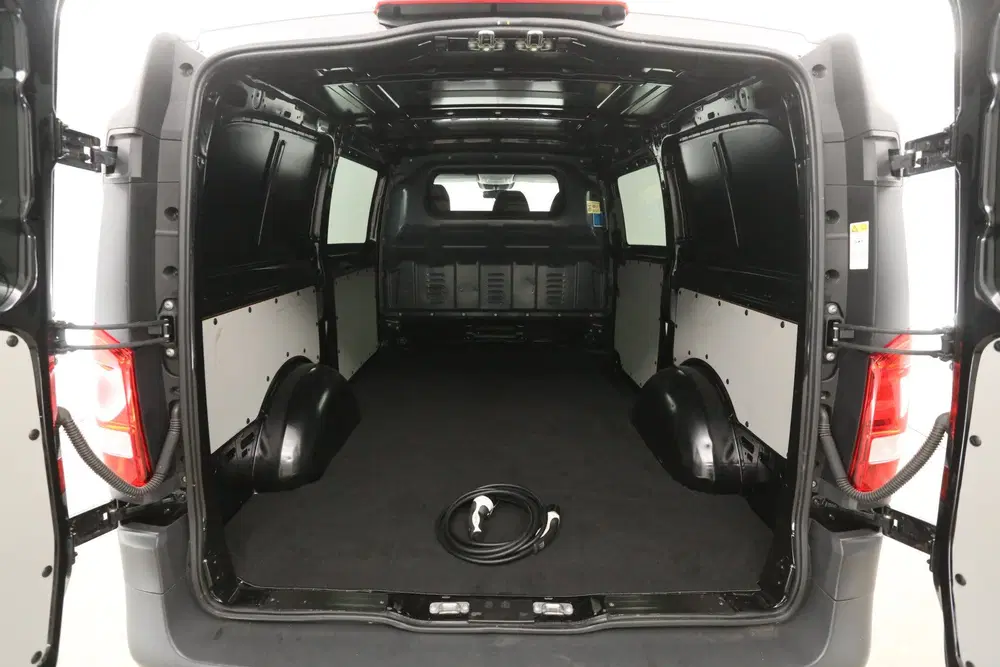 Mercedes-Benz Vito Lang 66 kWh uit 2023, foto 3