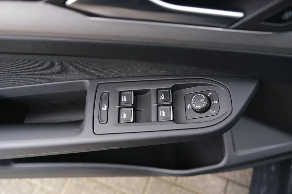 Volkswagen Golf 8 1.5 eTSI Life 130PK DSG Led Navi Virtual A uit 2022, foto 14