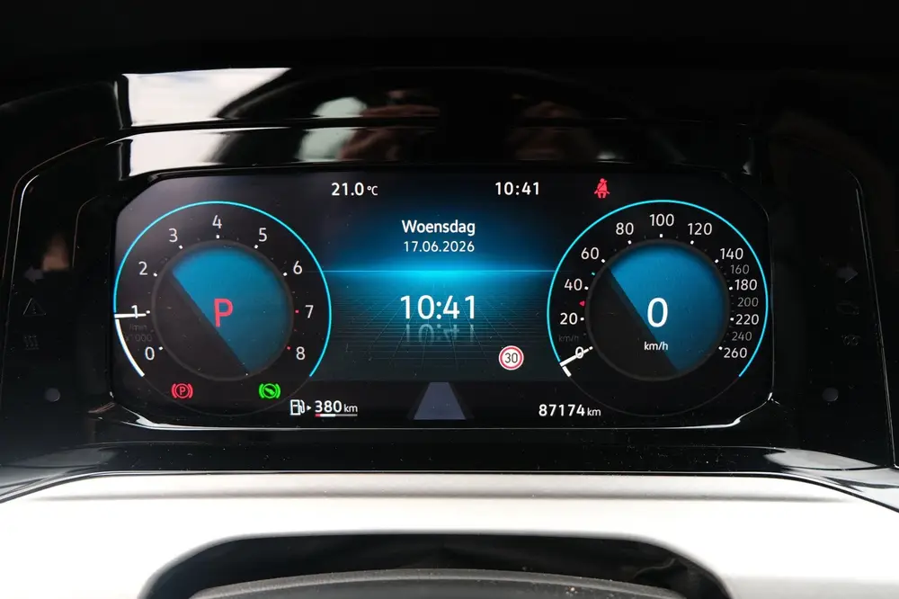 Volkswagen Golf 8 1.5 eTSI Life 130PK DSG Led Navi Virtual A uit 2022, foto 18