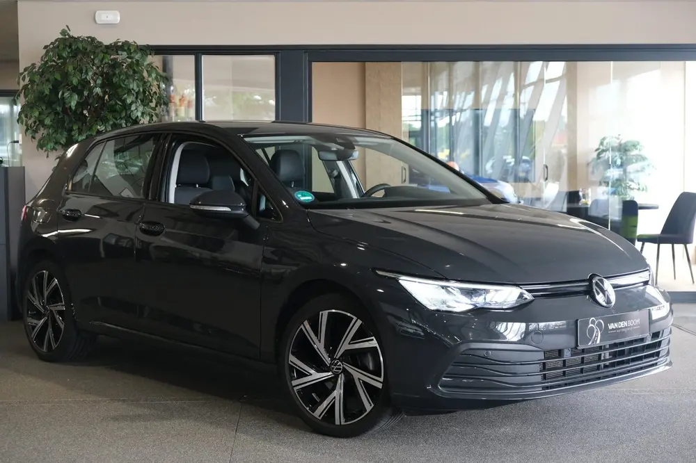 Volkswagen Golf 8 1.5 eTSI Life 130PK DSG Led Navi Virtual A uit 2022, foto 6