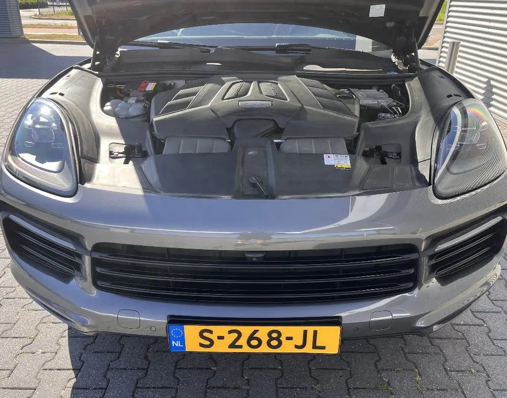 Porsche Cayenne 3.0 V6 340pk Tiptronic S 2020 Grijs uit 2020, foto 10
