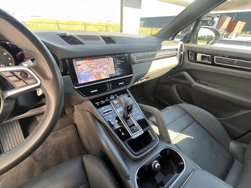 Porsche Cayenne 3.0 V6 340pk Tiptronic S 2020 Grijs uit 2020, foto 14