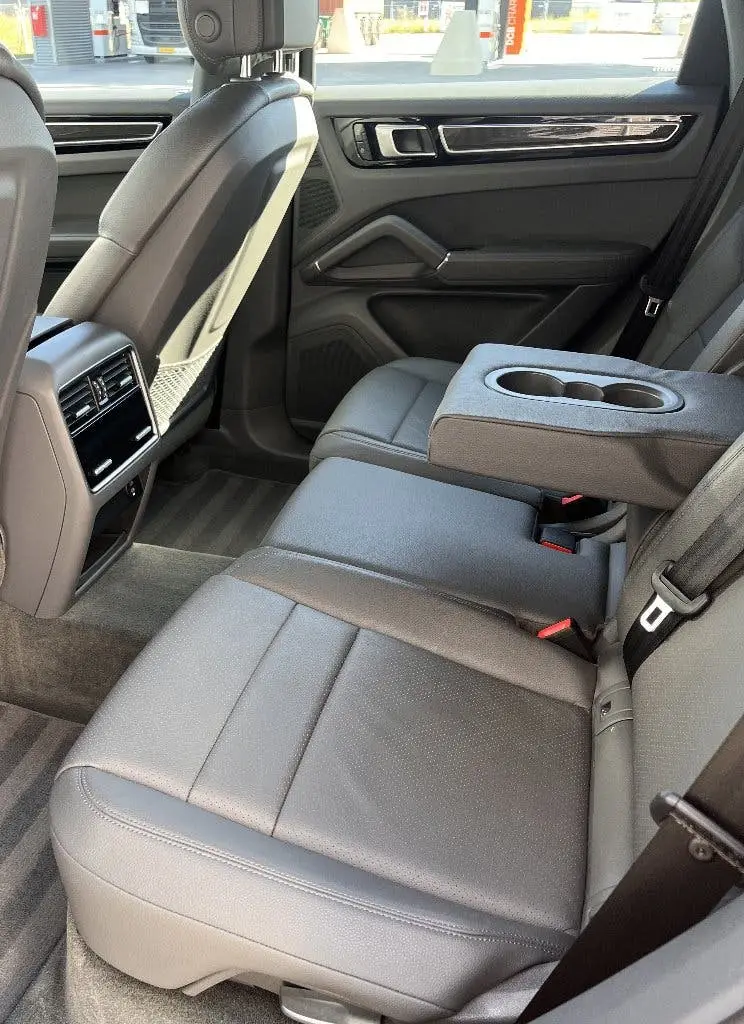 Porsche Cayenne 3.0 V6 340pk Tiptronic S 2020 Grijs uit 2020, foto 17