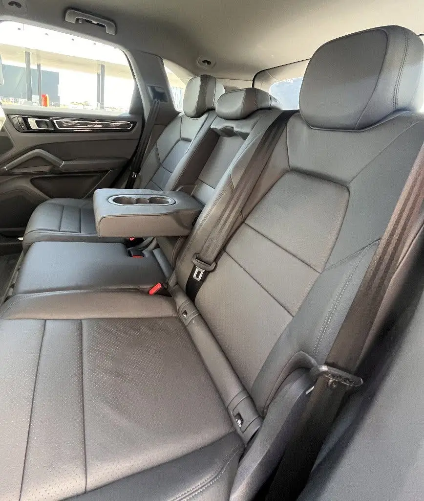 Porsche Cayenne 3.0 V6 340pk Tiptronic S 2020 Grijs uit 2020, foto 18