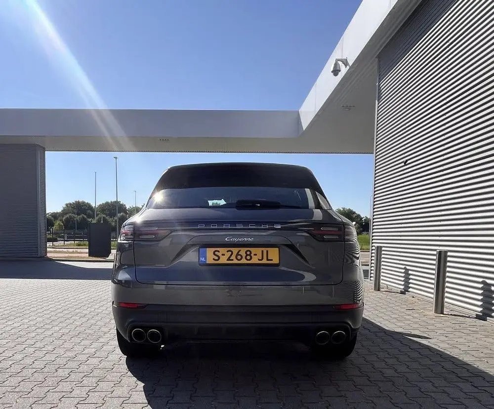 Porsche Cayenne 3.0 V6 340pk Tiptronic S 2020 Grijs uit 2020, foto 5