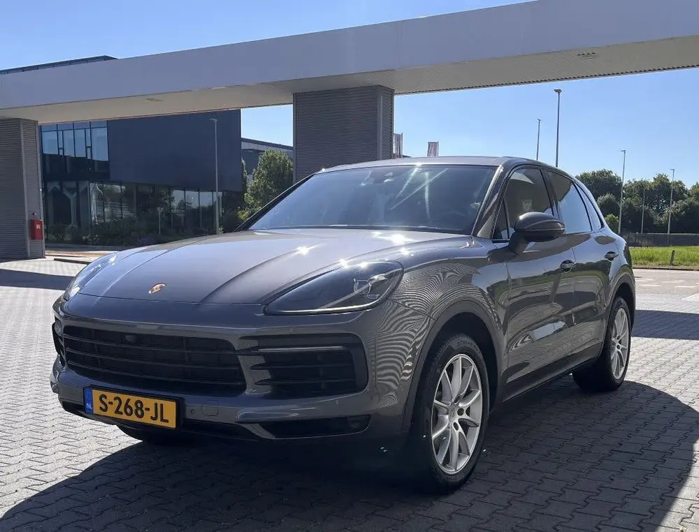 Porsche Cayenne 3.0 V6 340pk Tiptronic S 2020 Grijs uit 2020, foto 9