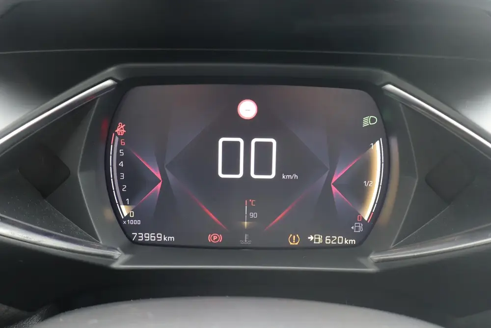 DS Automobiles DS 3 Crossback DS 3 Crossback 1.2 Performance Line 1e Eig uit 2022, foto 14