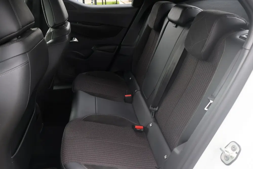 DS Automobiles DS 3 Crossback DS 3 Crossback 1.2 Performance Line 1e Eig uit 2022, foto 16