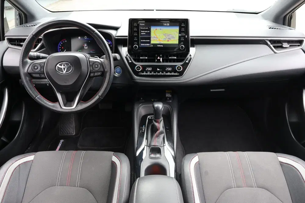Toyota Corolla 2.0 Hybrid GR-Sport 1e Eigenaa uit 2021, foto 2