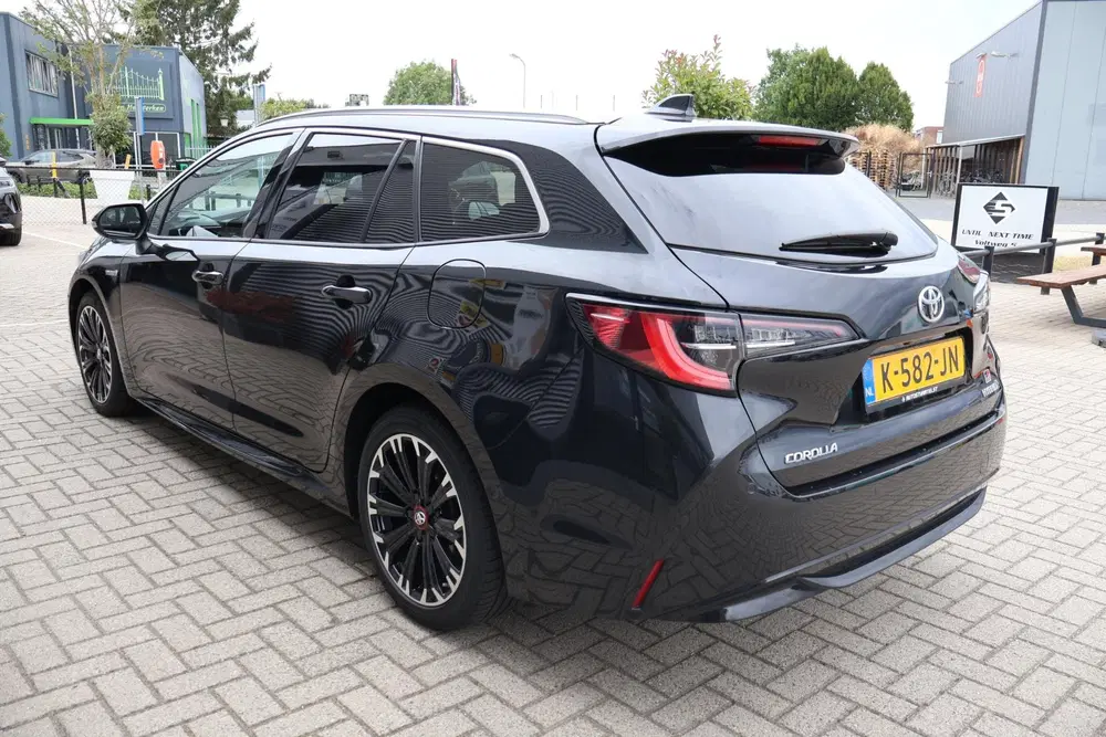 Toyota Corolla 2.0 Hybrid GR-Sport 1e Eigenaa uit 2021, foto 3