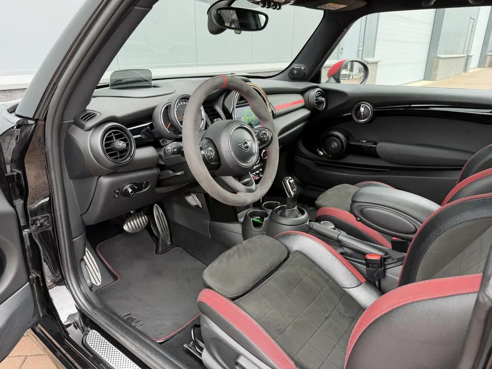 Mini Cooper S 2.0 GT Limited JCW PANO uit 2019, foto 10