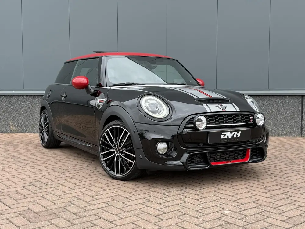 Mini Cooper S 2.0 GT Limited JCW PANO uit 2019, foto 3