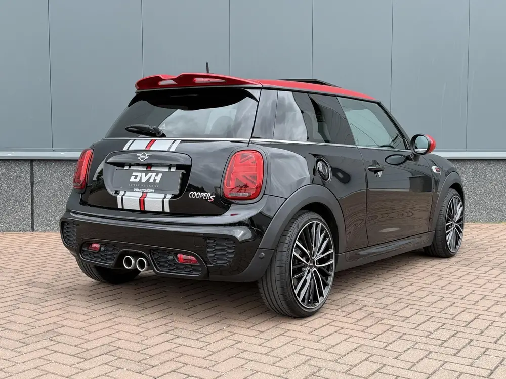 Mini Cooper S 2.0 GT Limited JCW PANO uit 2019, foto 6