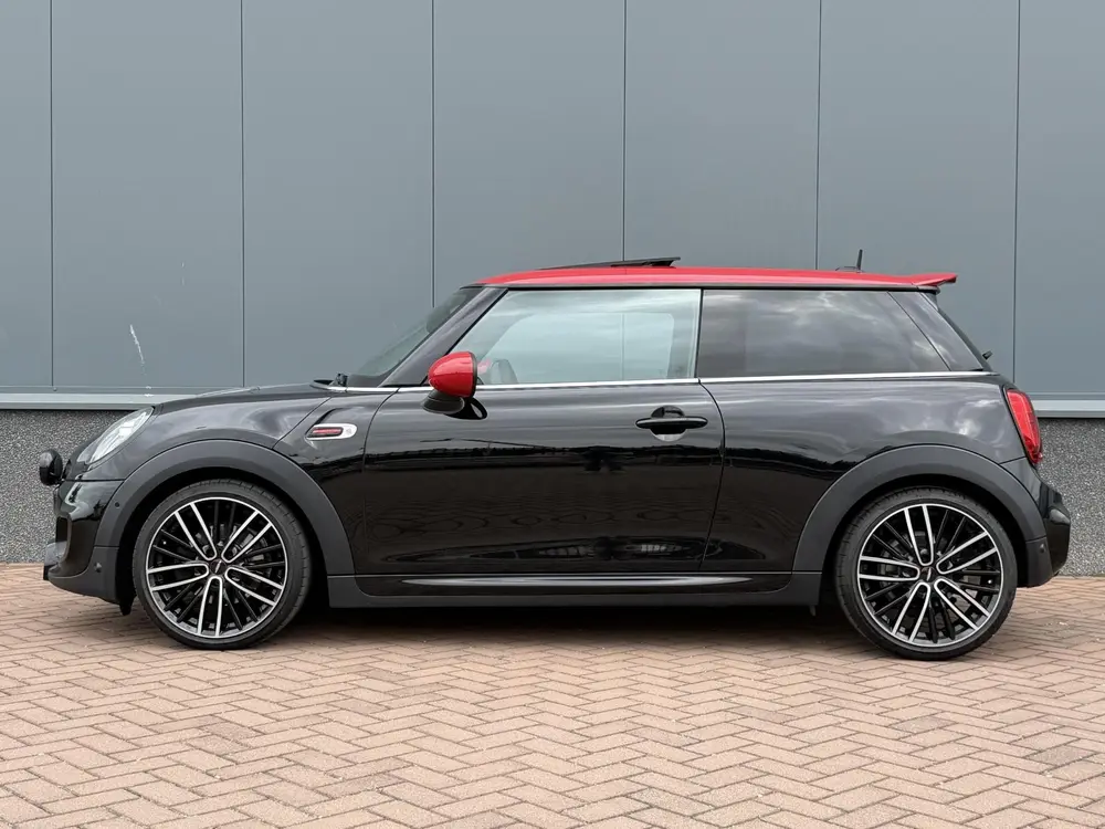 Mini Cooper S 2.0 GT Limited JCW PANO uit 2019, foto 7