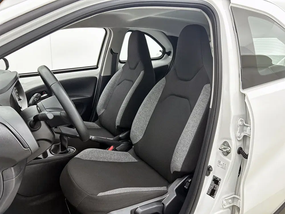 Toyota Aygo X 1.0 VVT-i MT Play uit 2023, foto 17