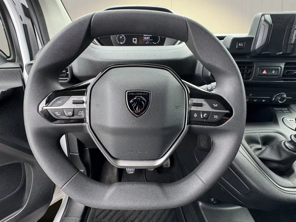 Peugeot Partner 1.2 PURETECH 110 BENZINE uit 2024, foto 11